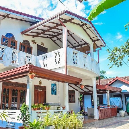 Rashmi Homestay Balapitiya Ngoại thất bức ảnh
